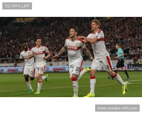 昂达夫梅开二度,助斯图加特逆转奥格斯堡