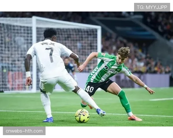 皇马5-1贝蒂斯细节：三次射门即完成帽子戏法效率惊人